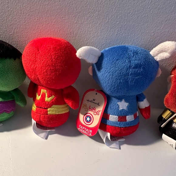 Smashing Set of 6 Marvel Heroes, Hallmark itty bitty’s ⭐️♥️ - Picture 7 of 9